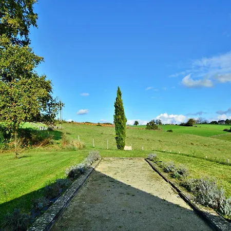 Les Maratoux Casa de Férias *