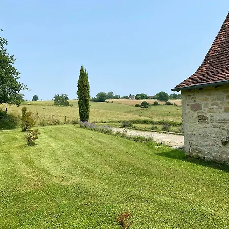 Les Maratoux 펜션 *