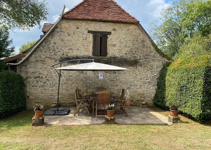 Les Maratoux Feriehus La Chapelle-Saint-Jean